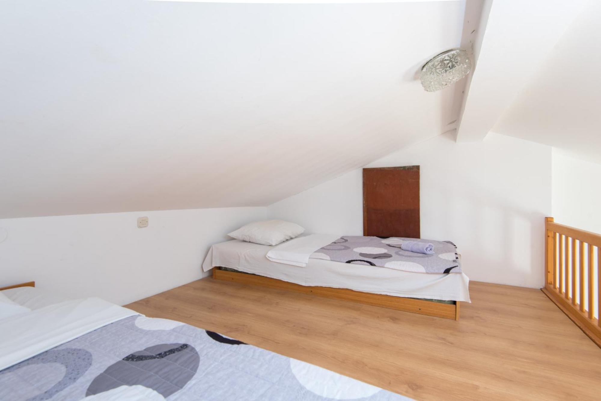 Apartments With A Parking Space Zuljana, Peljesac - 4574 Номер фото